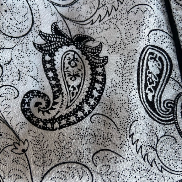 LOFT Peasant Style Paisley Print Dress Size L White w Black Design Oversized - Picture 5 of 11
